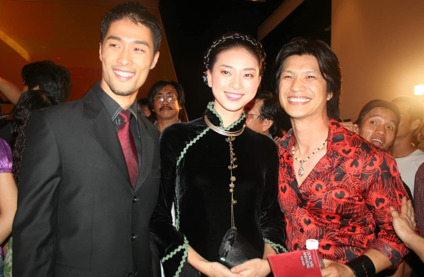 Johnny Trí Nguyễn và Ngô Thanh Vân trong buổi ra mắt Dòng máu anh hùng từ 17 năm trước.