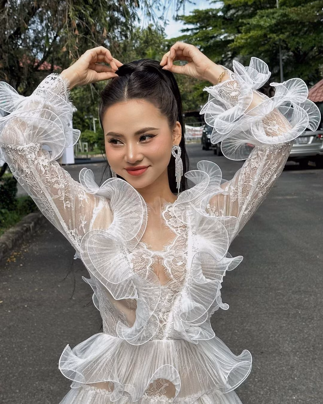 Bài flex của ca sĩ Ngô Lan Hương nhận nhiều bình luận tích cực. Cô khoe được đến đảo Trường Sa phục vụ văn nghệ cho chiến sĩ biển đảo.