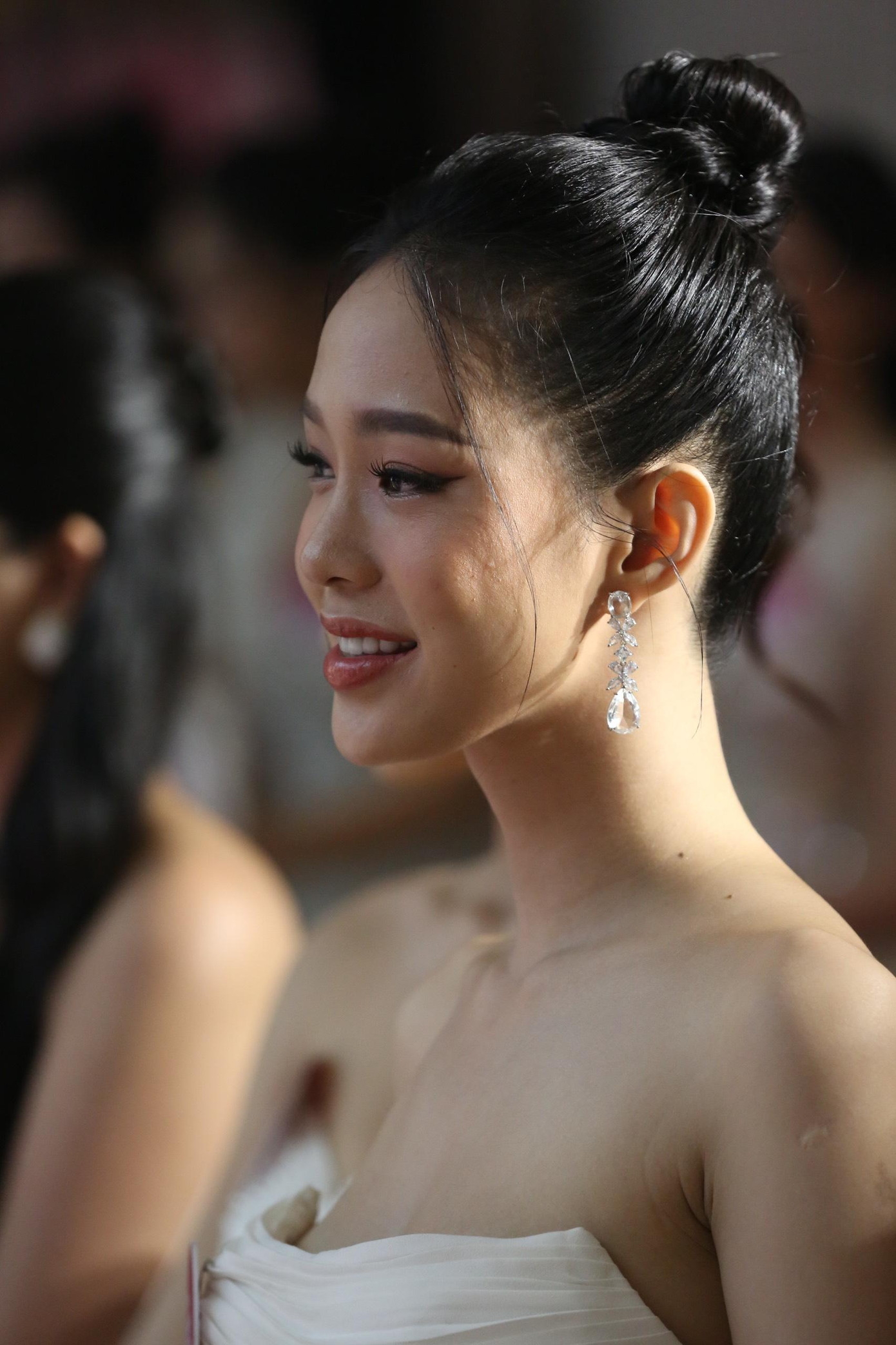 Thí sinh Đỗ Trần Ngọc Thảo (SBD 234) diện trang phục gợi cảm trong buổi ra mắt báo chí.