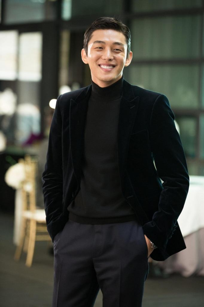 Yoo Ah In ở nước ngoài lúc xảy ra thảm kịch Itaewon.