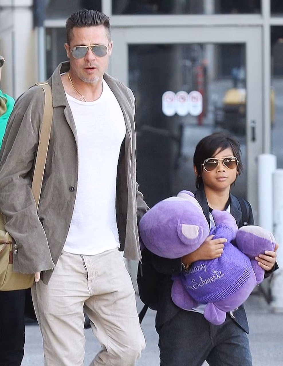 "Pax Thiên đã quên khoảnh khắc từng được cha Brad Pitt yêu thương", khán giả bình luận.