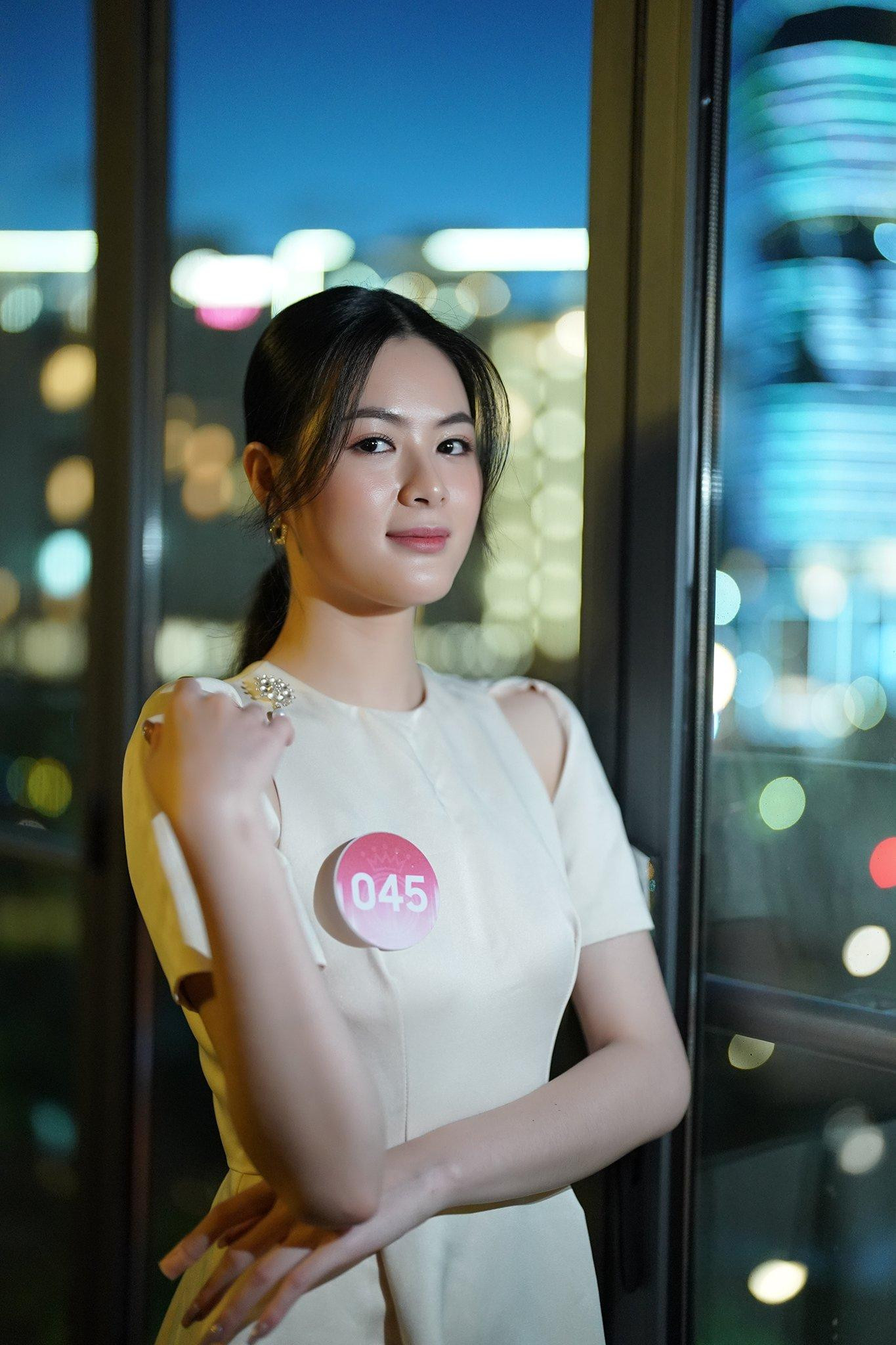 Hoài Ngọc cũng là cô gái có câu chuyện giảm hơn 12 kg để thi Hoa hậu Việt Nam. Từ một cô gái bị miệt thị ngoại hình, thí sinh mang số báo danh 045 cho biết cô đến với cuộc thi mong muốn thay đổi, trong tương lai trở thành cô gái 3T: Tự tin - Trí tuệ và Tỏa sáng.