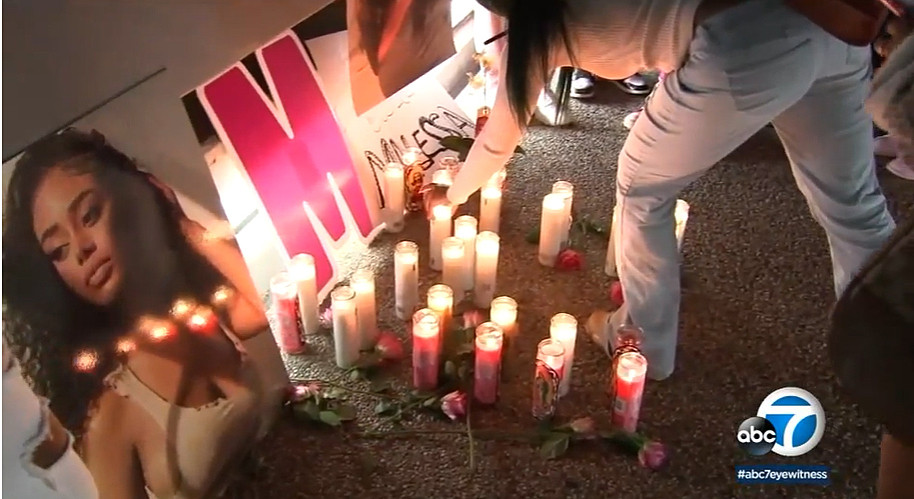 Gia đình tưởng niệm Maleesa Mooney.