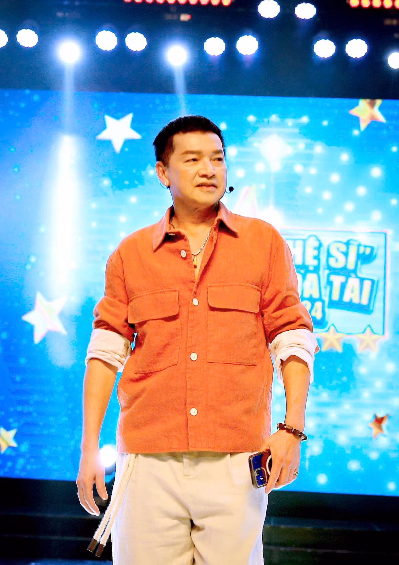 Nhà sản xuất Phi Thanh Vân cùng trưởng ban giám khảo Nguyễn Đức Thuận và phó trưởng ban giám khảo Quang Minh.