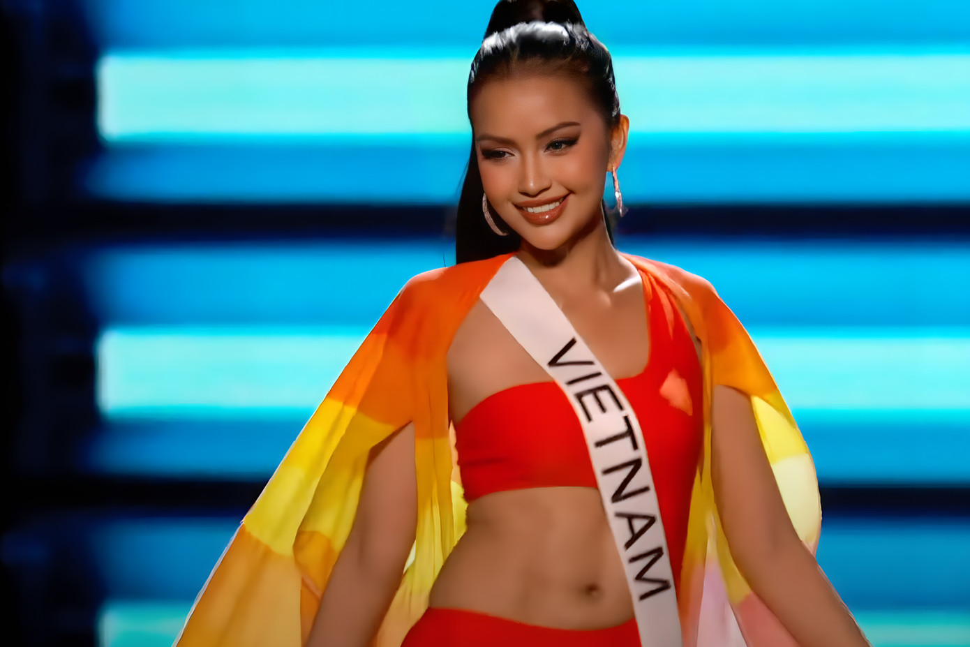 Ngọc Châu tại Miss Universe lần thứ 71.