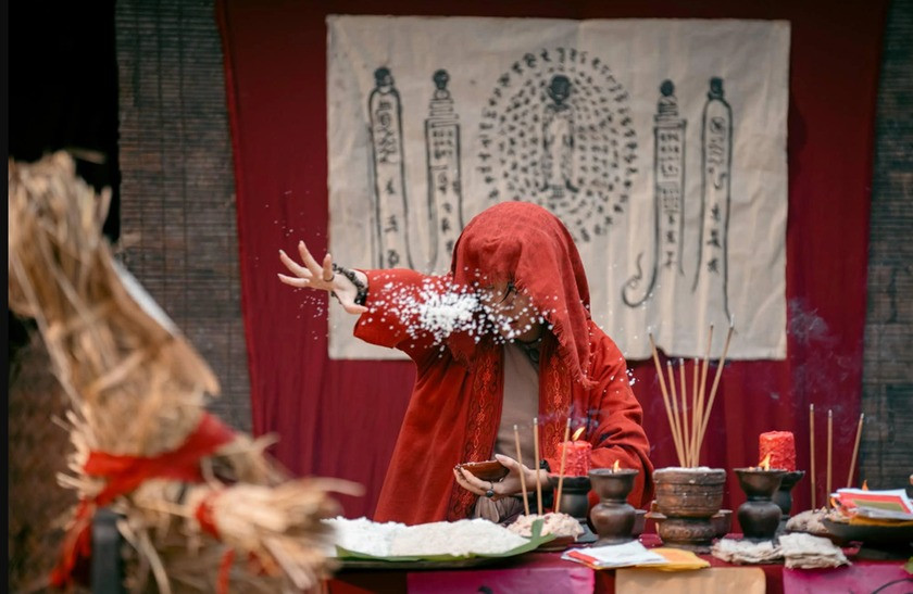 Phim Tết hưởng lợi trong cuộc chiến truyền thông. Phim Tết hưởng lợi trong cuộc chiến truyền thông.