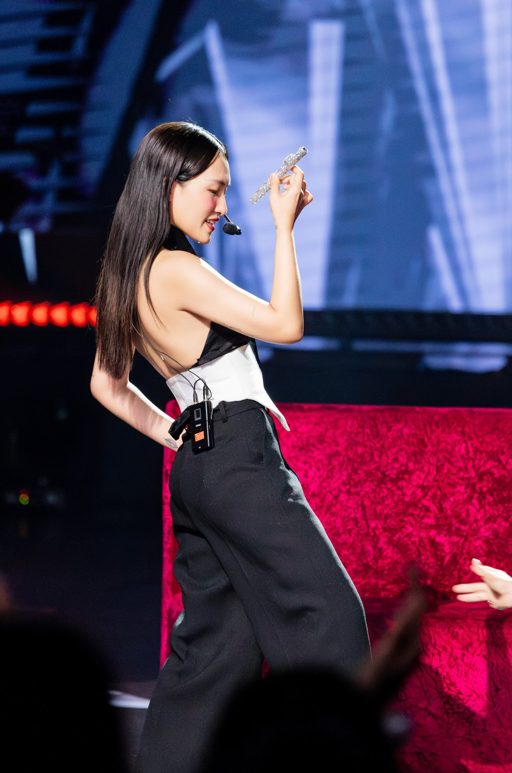 Nguyên Hà và Trang Pháp ghi điểm ở chặng cuối.