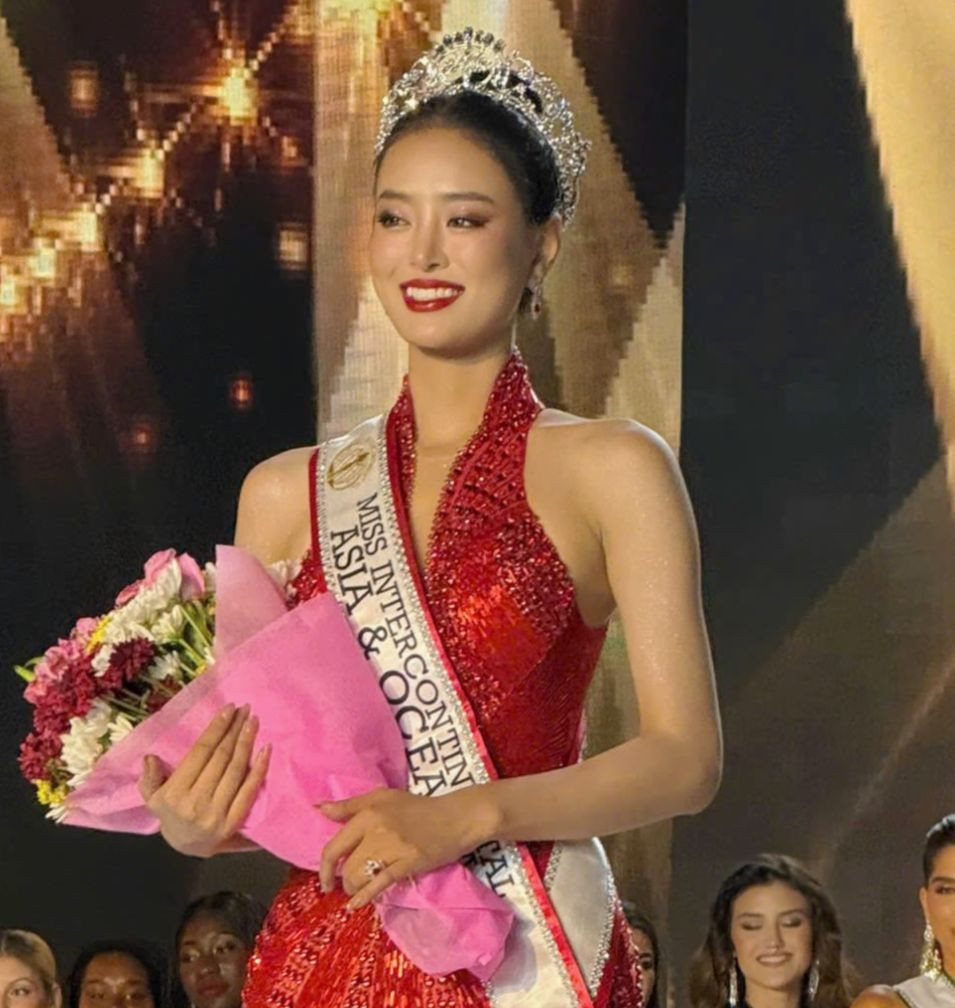 Danh hiệu Miss Intercontinental thuộc về đại diện Puerto Rico (trái). Bùi Khánh Linh đạt á hậu 3. Danh hiệu Miss Intercontinental thuộc về đại diện Puerto Rico (trái). Bùi Khánh Linh đạt á hậu 3.
