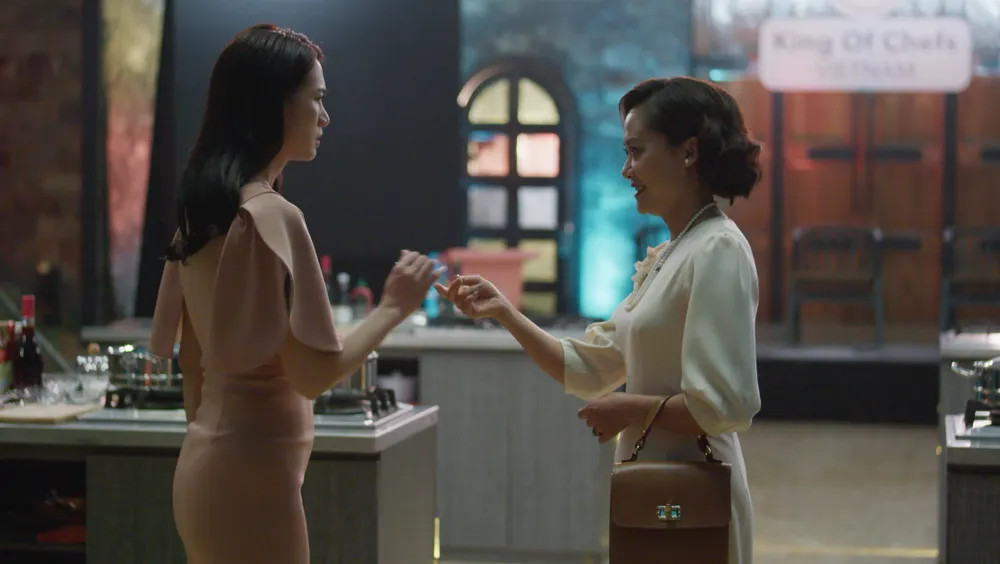 Hồng Ánh và Anh Thư.