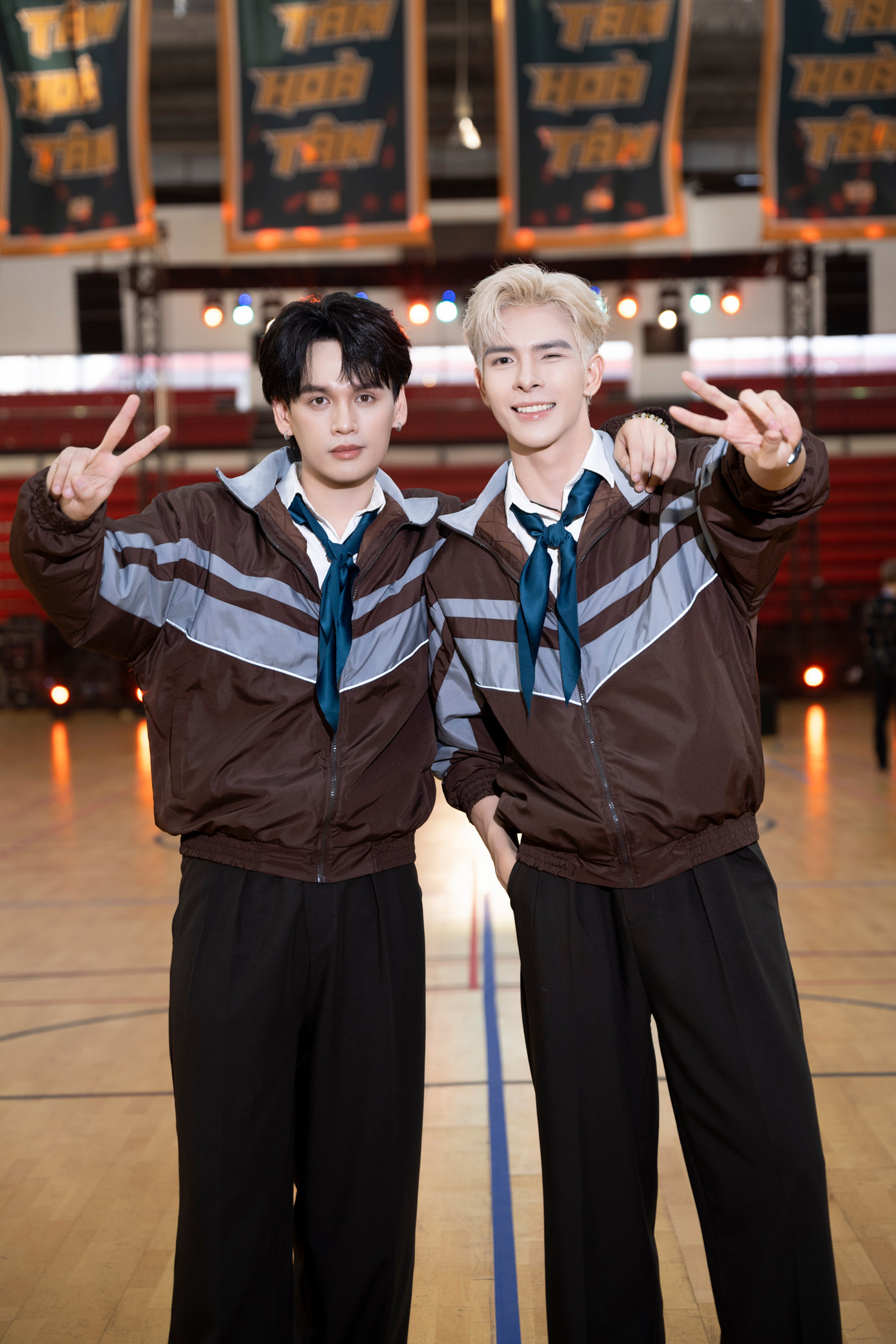 Nguyễn Trần Trung Quân và Denis Đặng tái hợp sau 4 năm. Nguyễn Trần Trung Quân và Denis Đặng tái hợp sau 4 năm.