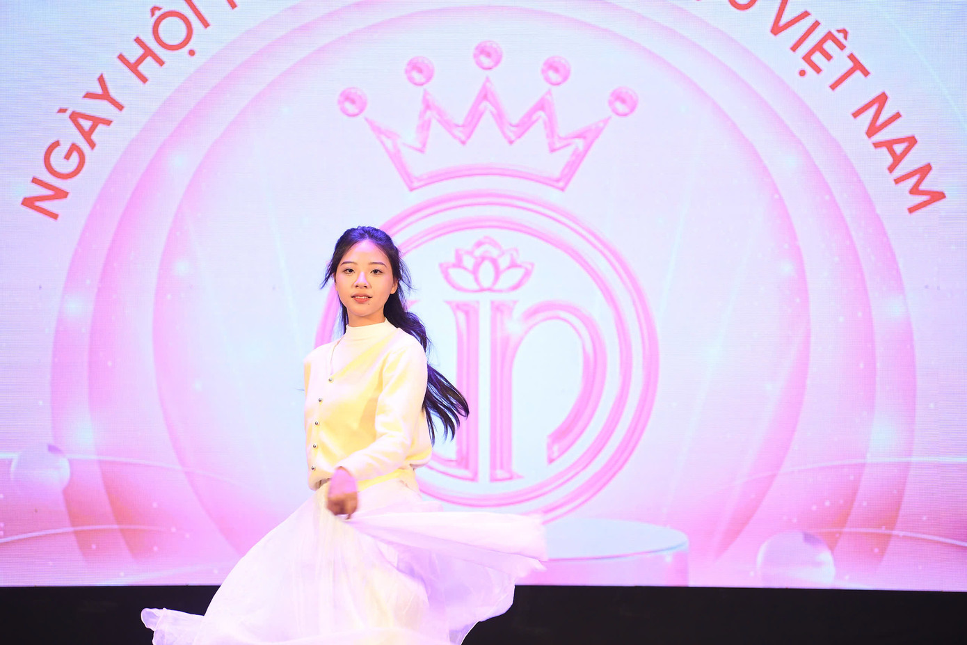 Sự tự tin, học thức và hiểu rõ giá trị bản thân giúp những thí sinh tiềm năng đầu tiên của Hoa hậu Việt Nam 2024 tỏa sáng tại ngày hội tuyển sinh.