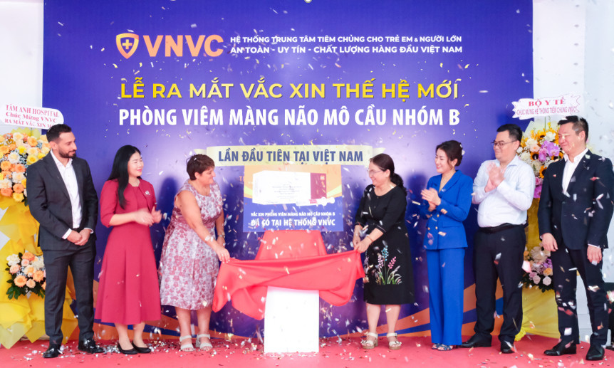 Hệ thống tiêm chủng VNVC cùng Tập đoàn dược phẩm GSK chính thức ra mắt và triển khai tiêm vaccine thế hệ mới não mô cầu nhóm B ngày 23/2.