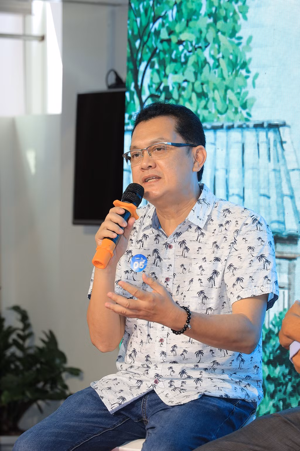 Phan Đạt gửi lời xin lỗi đến NSƯT Hữu Châu. Phan Đạt gửi lời xin lỗi đến NSƯT Hữu Châu.