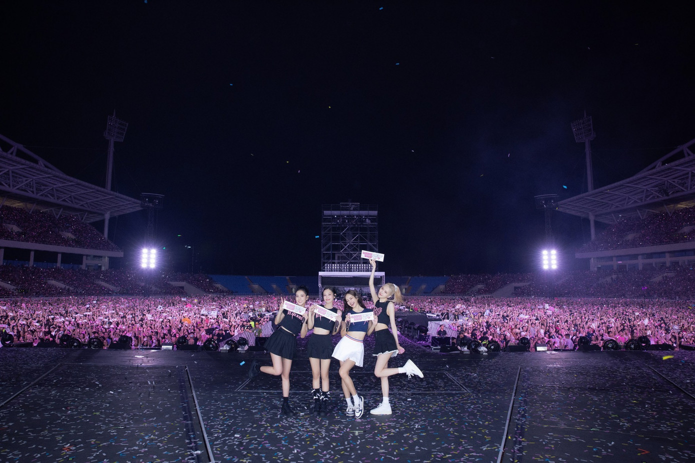 Concert BlackPink ở Hà Nội có giá vé cao nhất là 9,8 triệu đồng.