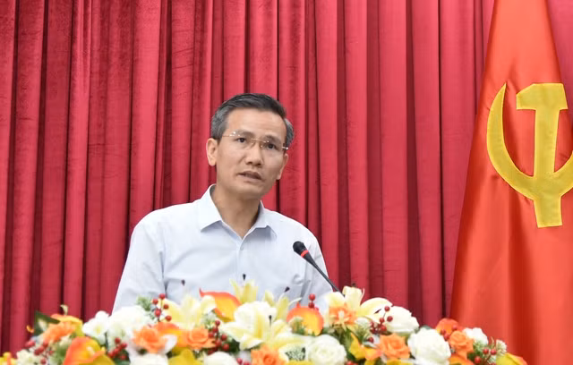 Đồng chí Cao Huy , Phó Chủ nhiệm Văn phòng Chính phủ, Phó Trưởng đoàn kiểm tra số 892 đã công bố quyết định thành lập Đoàn kiểm tra và kế hoạch kiểm tra của Ban Bí thư năm 2023. Ảnh VGP/Trần Mạnh.