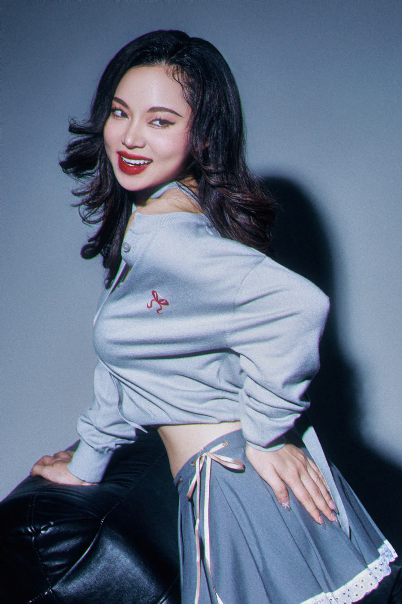 Ngô Lan Hương là chủ nhân ca khúc Đi giữa trời rực rỡ. Ngô Lan Hương là chủ nhân ca khúc Đi giữa trời rực rỡ.