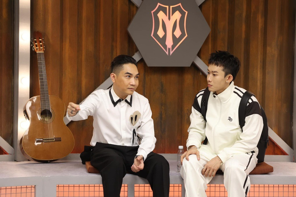 Phạm Khánh Hưng tại show ATVNCG. Phạm Khánh Hưng tại show ATVNCG.