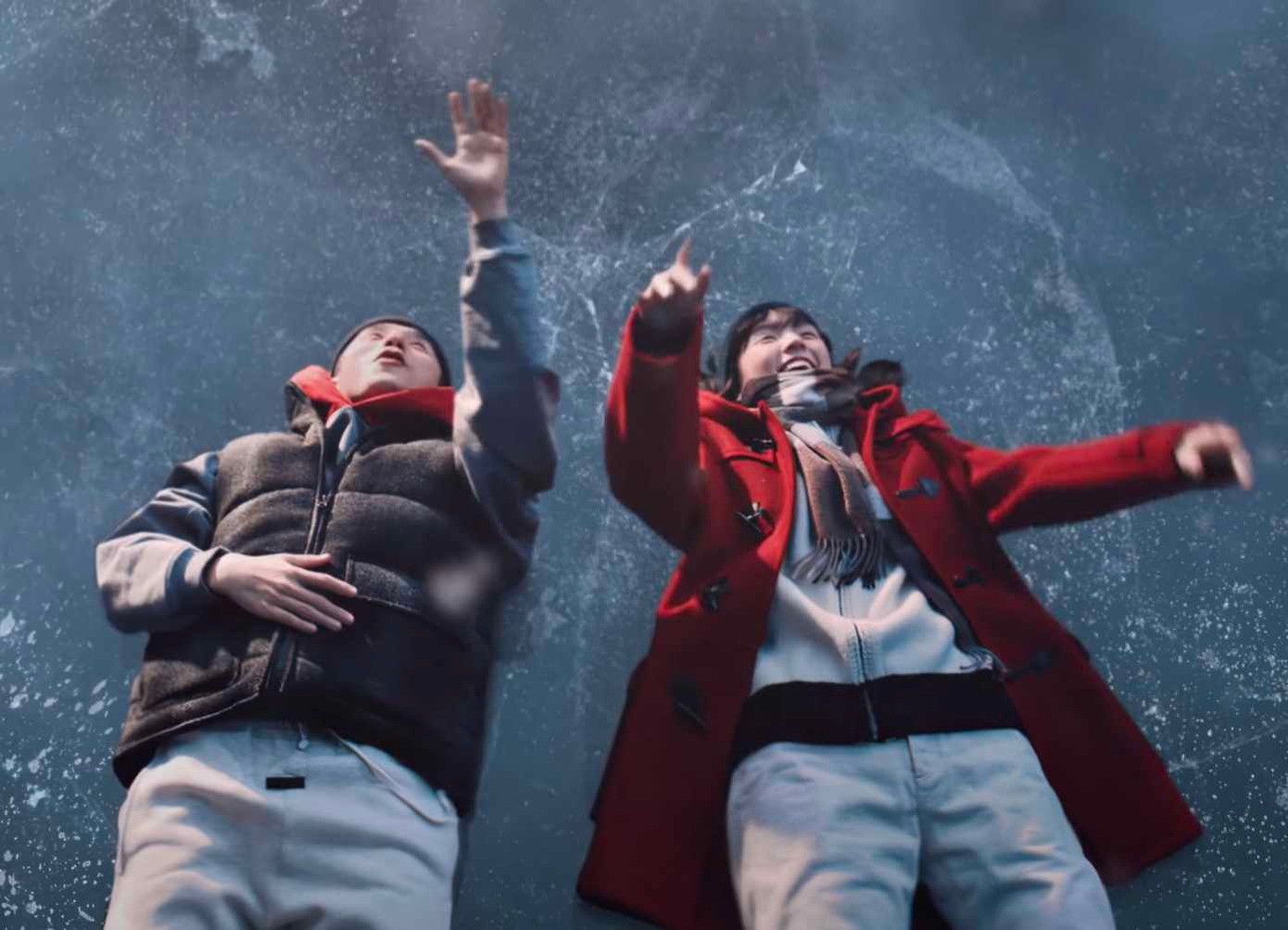 Hình ảnh tương lai, vũ trụ bay bổng trong MV mới của nam ca sĩ. Hình ảnh tương lai, vũ trụ bay bổng trong MV mới của nam ca sĩ.