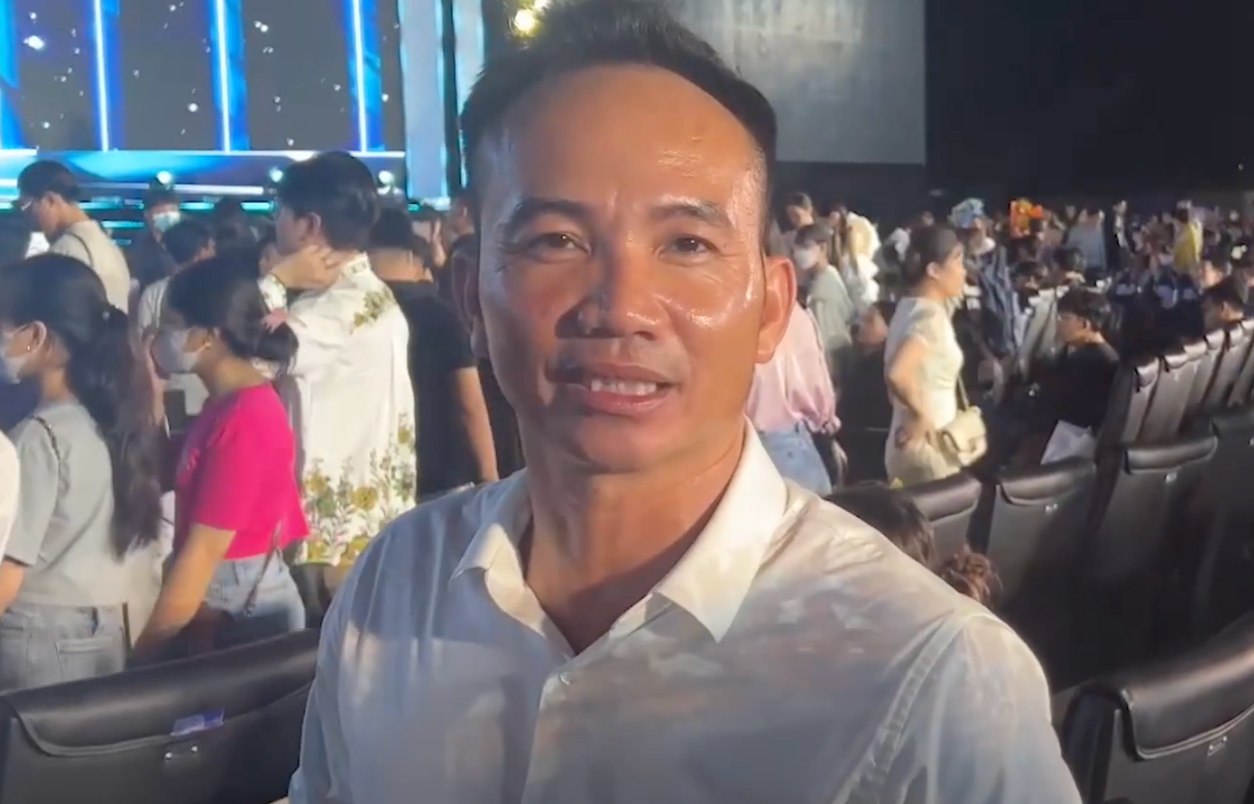 Cũng tại họp báo sau đăng quang, Ý Nhi nói cô thừa hưởng sự mạnh mẽ, bản lĩnh từ người cha là giám đốc công ty xây dựng. "Từ bé, tôi học cách sống tự lập. Đến với cuộc thi, tôi chuẩn bị kỹ mọi thứ từ việc học tiếng Anh, catwalk. Tôi xứng đáng với ngôi vị hoa hậu", Hoa hậu Thế giới Việt Nam 2023 chia sẻ.