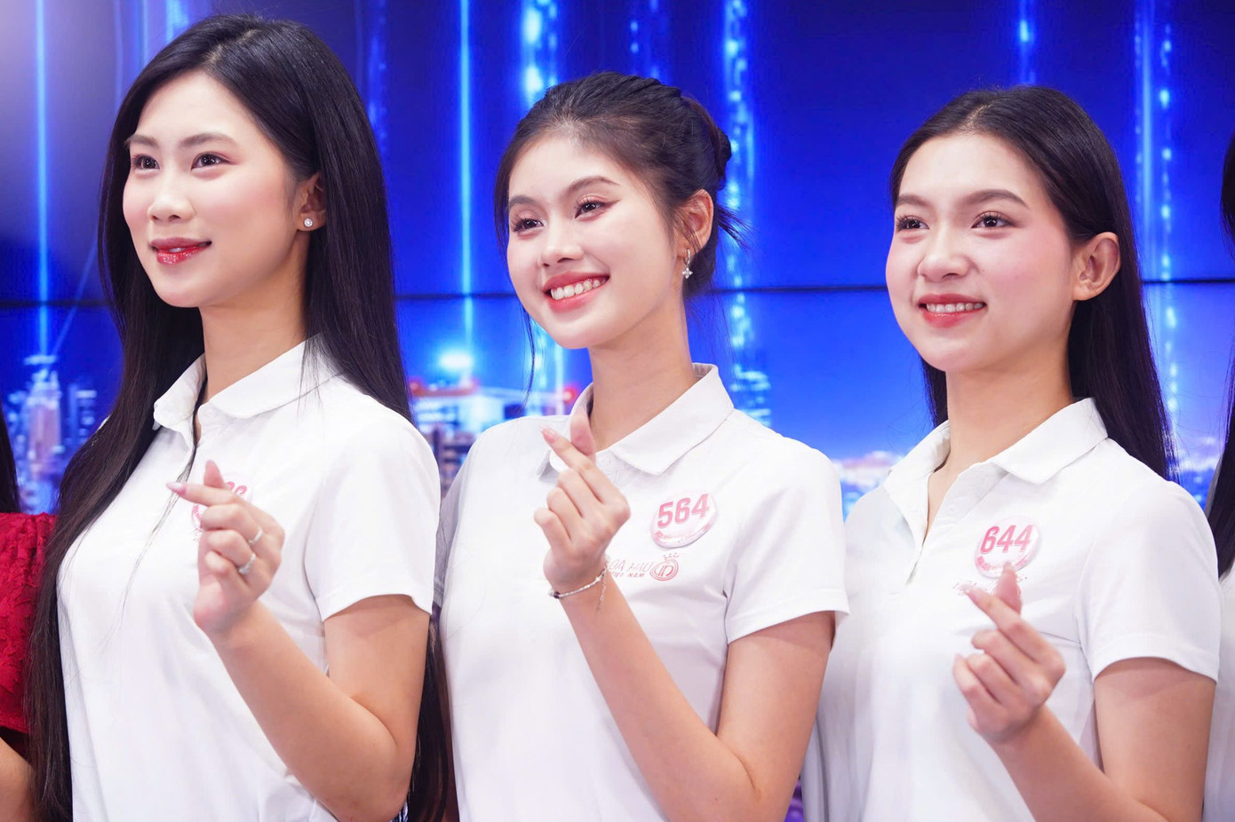 Thí sinh thích thú khi lần đầu được trải nghiệm tham quan, học hỏi tại cơ quan báo chí chuyên nghiệp có lịch sử 72 năm hình thành và phát triển.