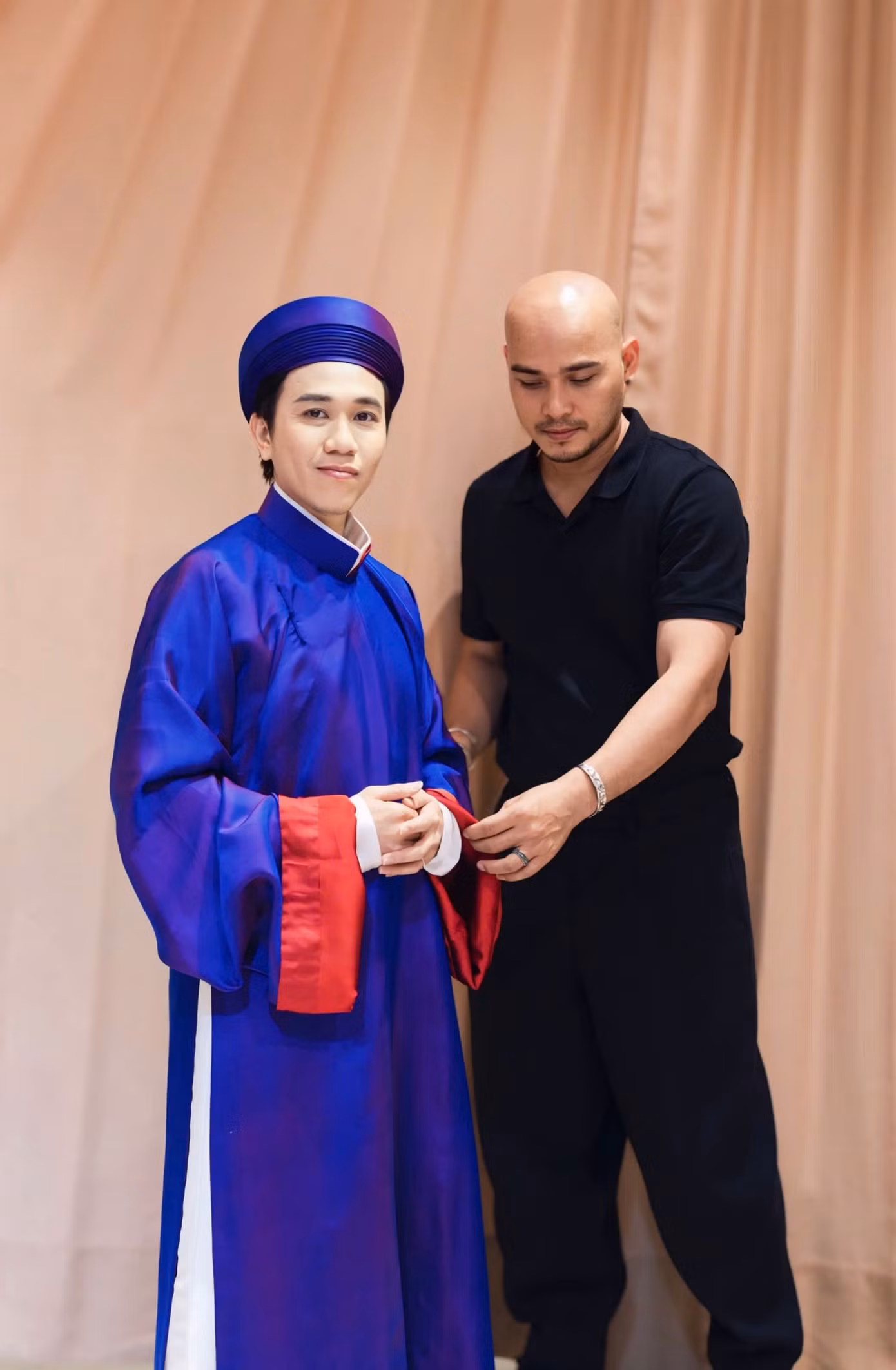 Vợ chồng Anh Đức - Anh Phạm diễn show thời trang. Vợ chồng Anh Đức - Anh Phạm diễn show thời trang.