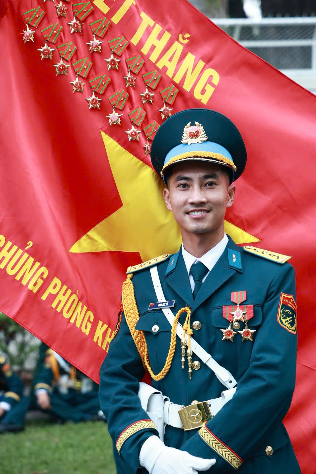 Lễ diễu binh, diễu hành mừng đại lễ 50 năm Ngày Giải phóng miền Nam, thống nhất đất nước (30/4/1975-30/4/2025) có sự tham gia của 13.000 người, trong đó có 38 khối lực lượng vũ trang Quân đội và Công an Nhân dân.