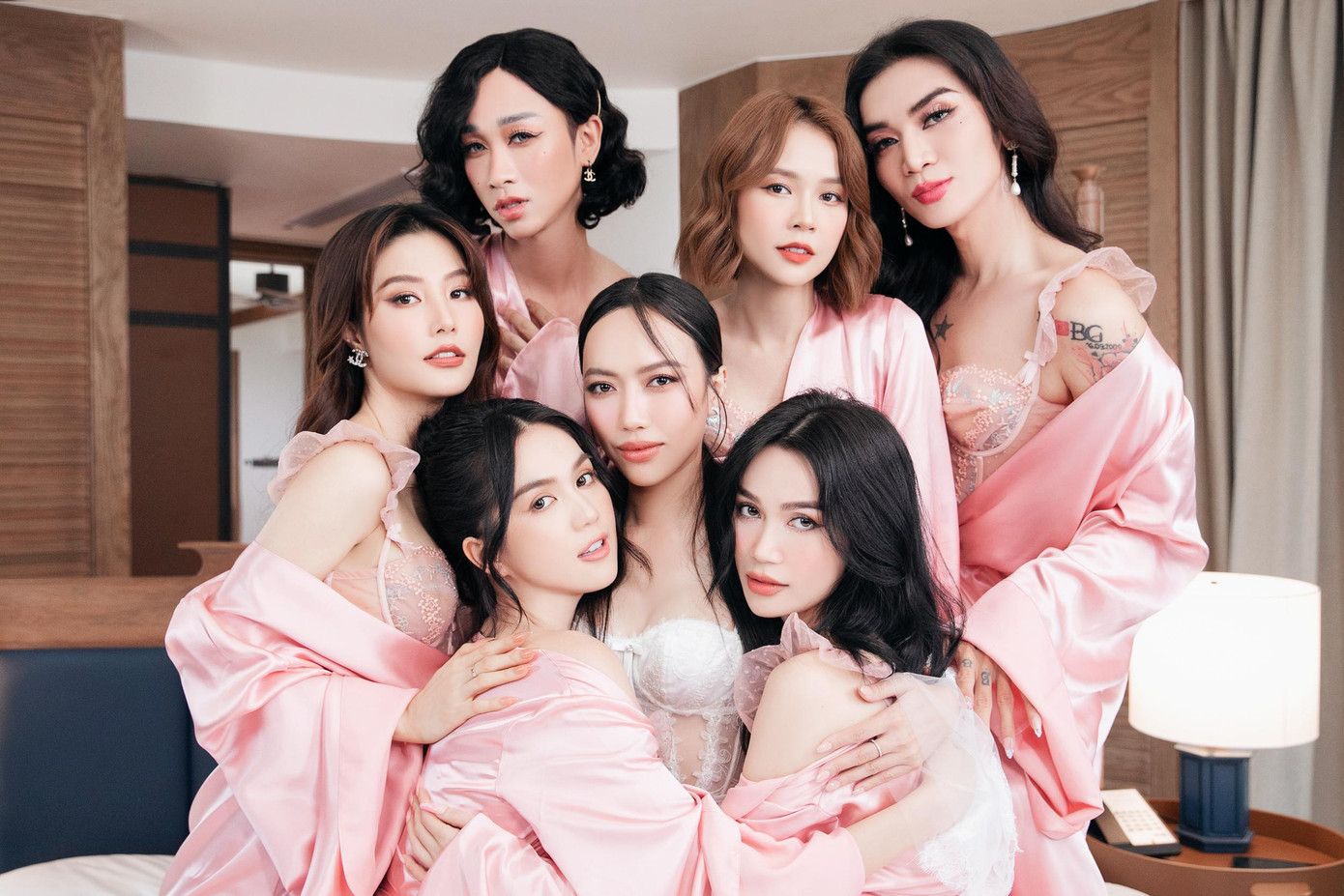 Dàn phù dâu chất lượng trong tiệc cưới của Diệu Nhi. Ảnh: NVCC.