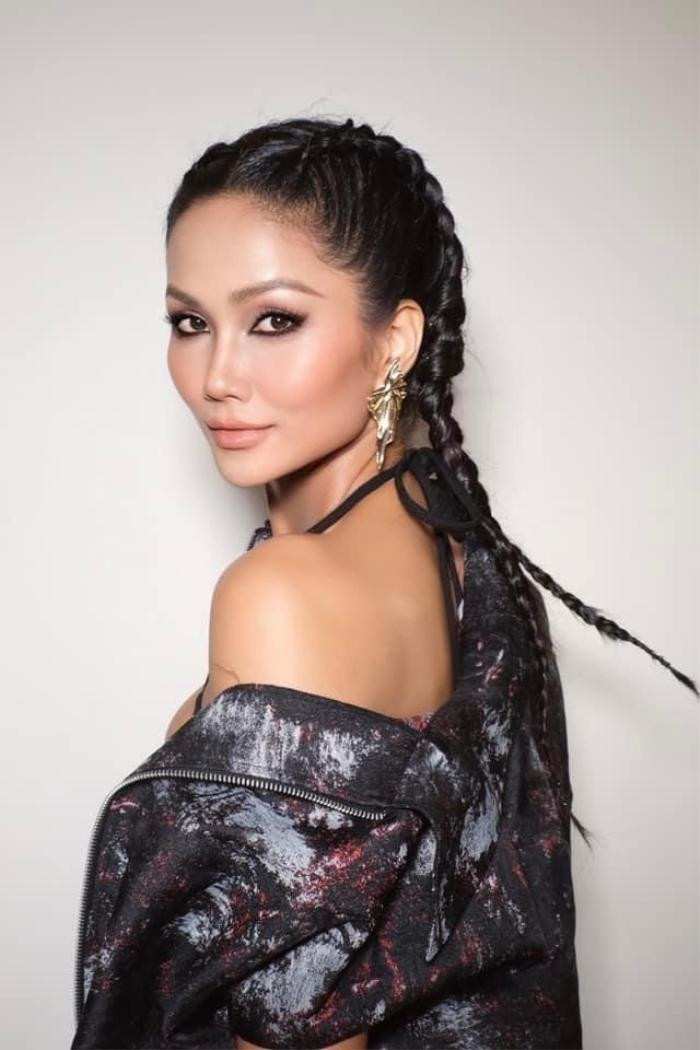 H&apos;Hen Niê xác nhận chia tay bạn trai lâu năm.