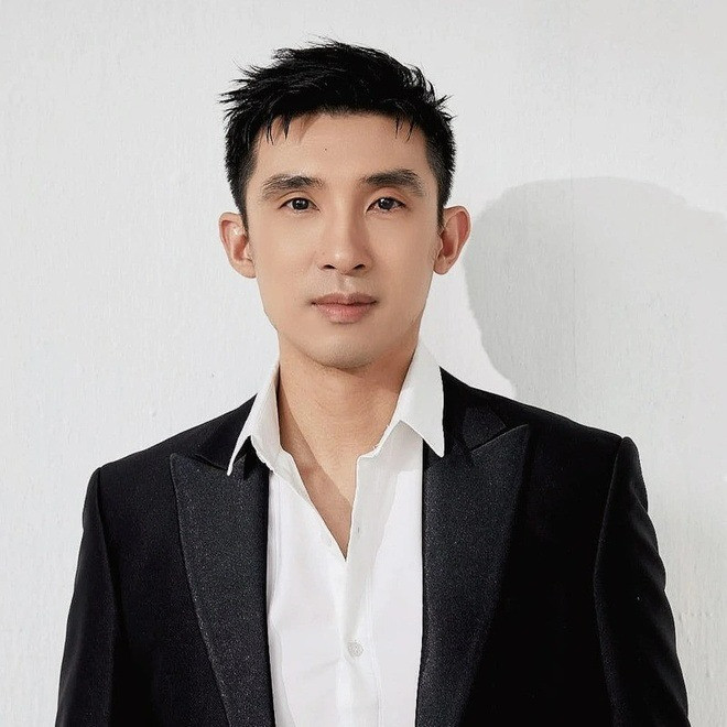 Chồng sắp cưới của Midu là thiếu gia Minh Đạt.