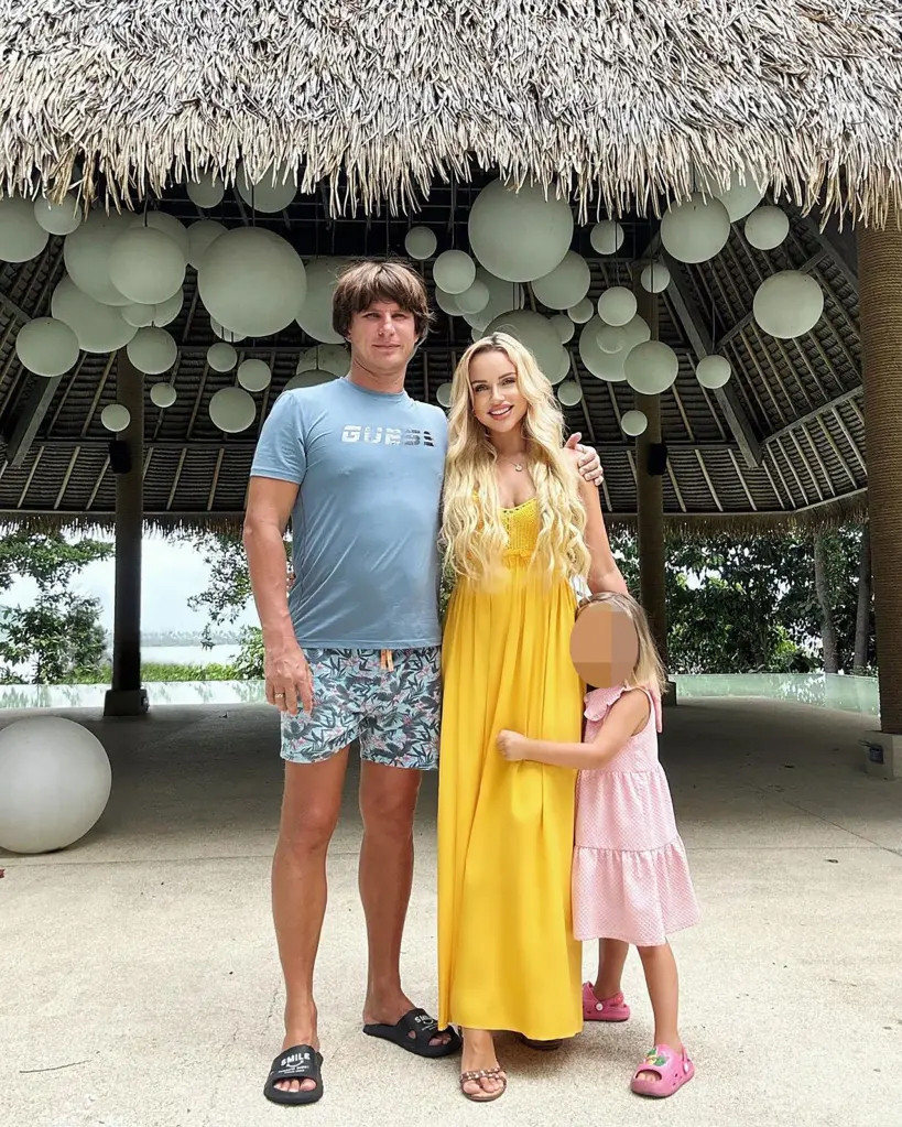 Hoa hậu Quý bà Nga 2023 và chồng. Hoa hậu Quý bà Nga 2023 và chồng.