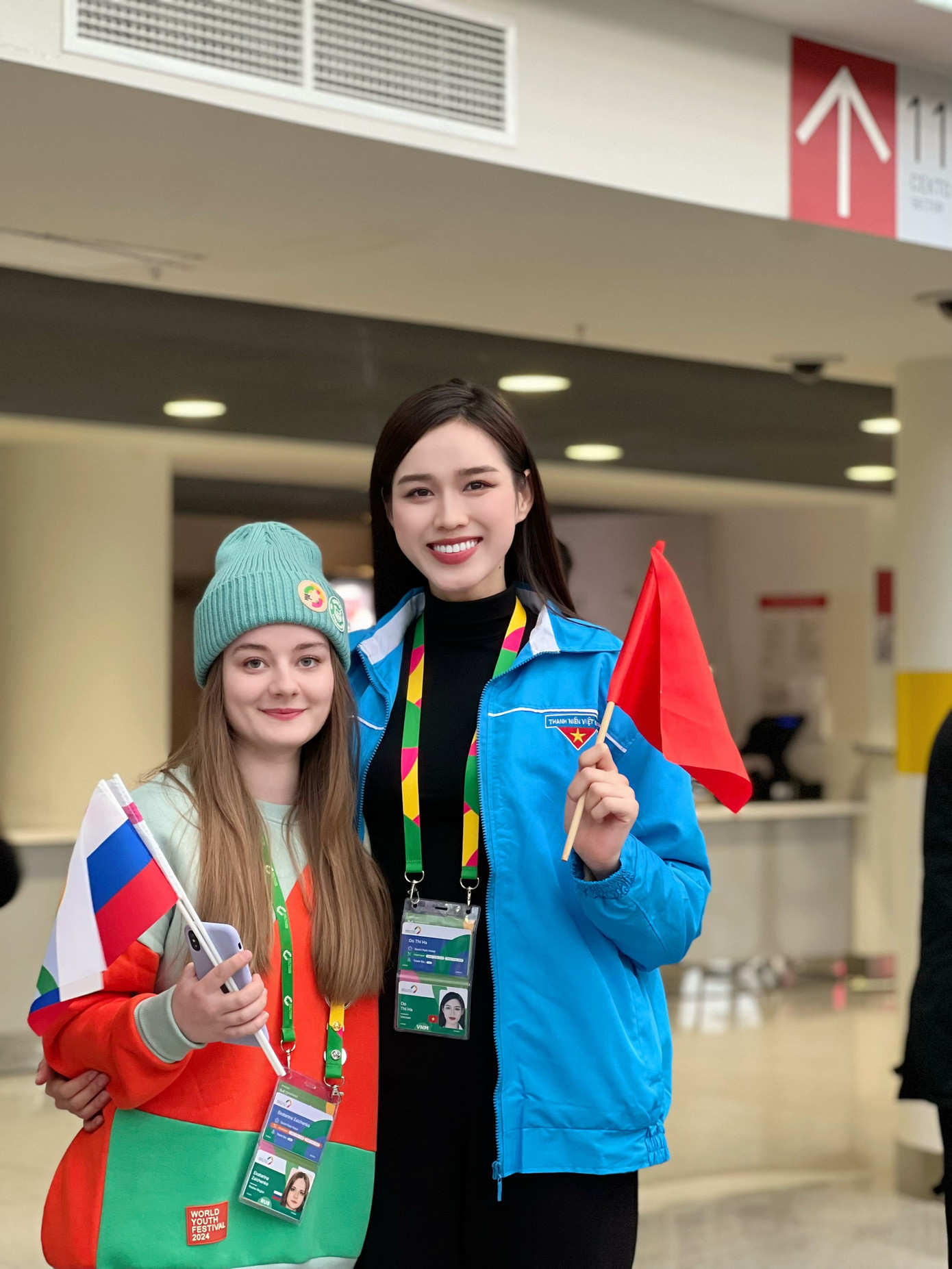 Chia sẻ việc là hoa hậu duy nhất trong số 111 đại biểu tại Nga, Đỗ Thị Hà cho biết cô tự hào với cơ hội này. "Tôi nhận được lời mời từ Trung ương Đoàn và trở thành một trong những đại biểu tham dự chương trình Liên hoan Thanh niên Thế giới tại Nga. Tôi vui khi được Trung ương Đoàn tin tưởng. Liên hoan không chỉ là nơi giao lưu, tìm hiểu và chia sẻ về tư duy, suy nghĩ của thanh niên trên toàn thế giới mà còn là nơi các nền văn hóa được giao thoa", Đỗ Thị Hà nói.