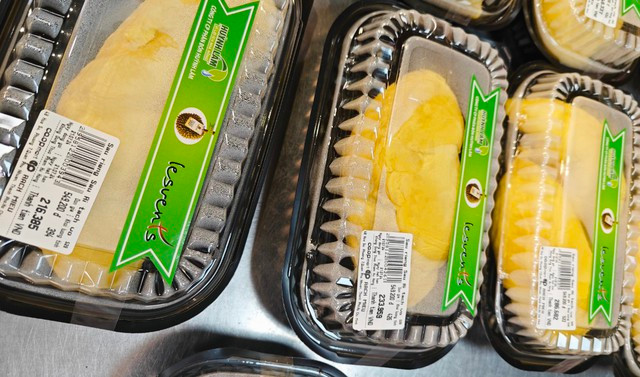 Hơn 200.000 đồng/múi sầu riêng.