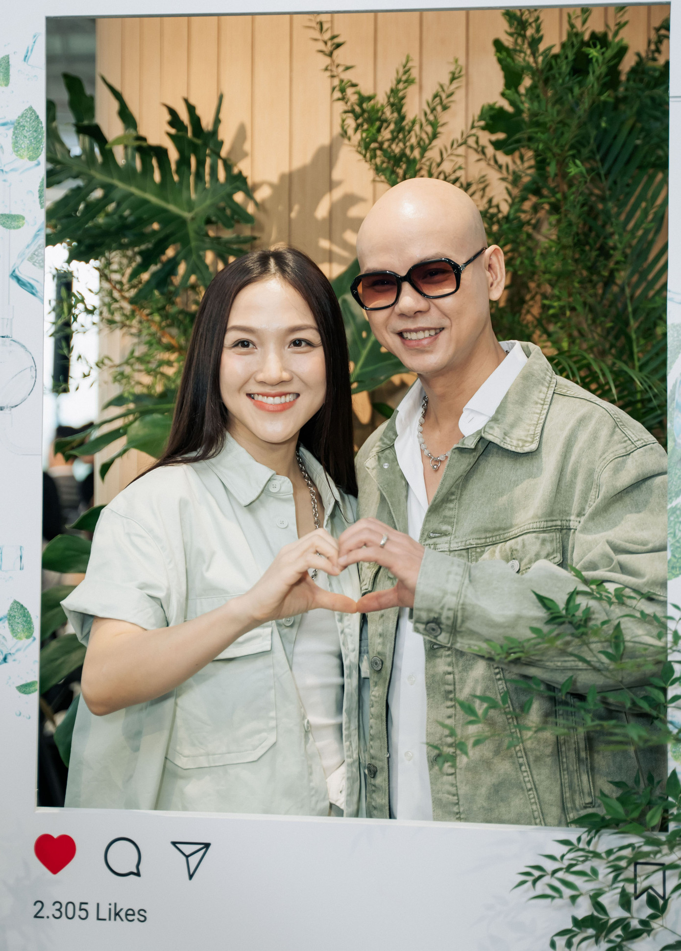 Phan Đinh Tùng cùng vợ là diễn viên Thái Ngọc Bích. Ở tuổi 49, Phan Đinh Tùng được nhận xét phong độ, trẻ hơn tuổi thật. Cựu thành viên MTV và vợ kém 12 tuổi có nhiều khoảnh khắc tình cảm.