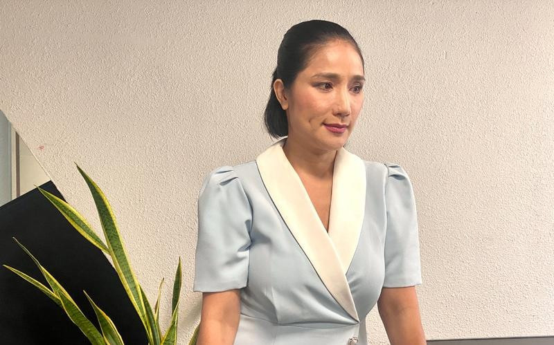 Cát Tường tại buổi xin lỗi quảng cáo sữa sai sự thật.