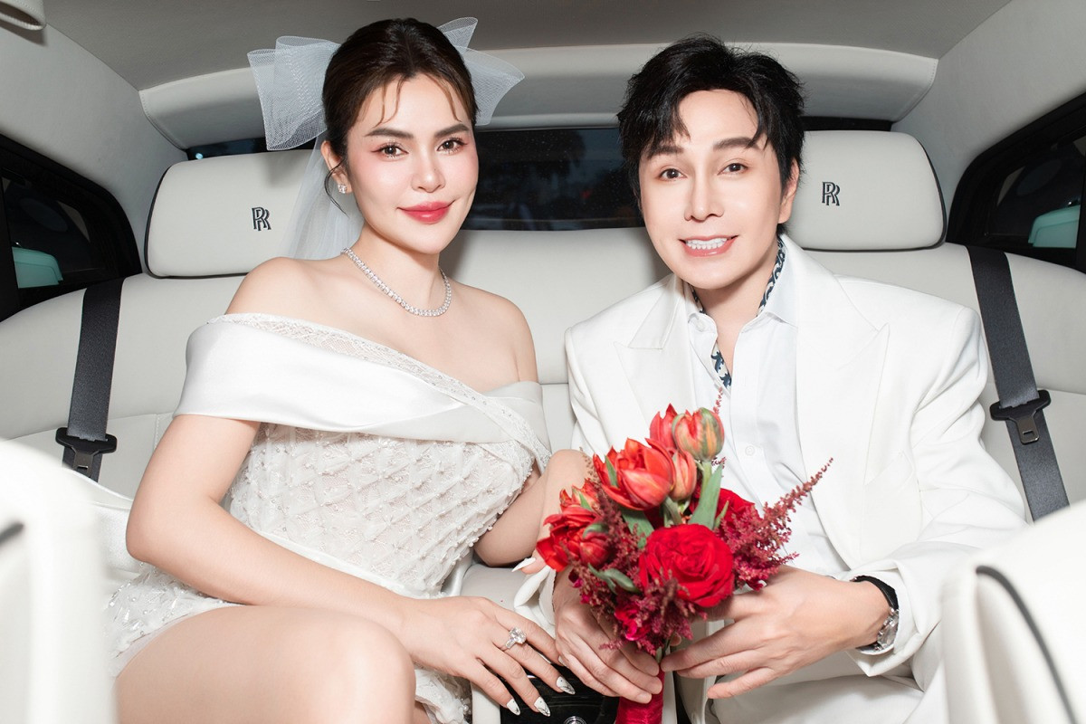 Phương Lê và NSƯT Vũ Luân liên tục vướng ồn ào sau khi công khai hẹn hò, sắp kết hôn. Phương Lê và NSƯT Vũ Luân liên tục vướng ồn ào sau khi công khai hẹn hò, sắp kết hôn.