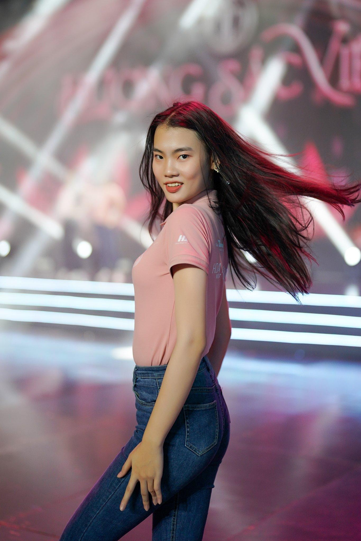 Thế mạnh của Nguyễn Lê Hoàng Linh là sự tập trung, tự tin và dám thể hiện bản thân trên sân khấu. Ở buổi ráp sân khấu, biên đạo catwalk Hưng Phúc nhiều lần nhận xét thí sinh mang SBD 113 năng lượng và tỏa sáng.