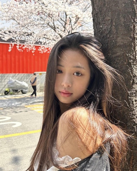 Thông tin Ahyeon rời nhóm gây bất ngờ.