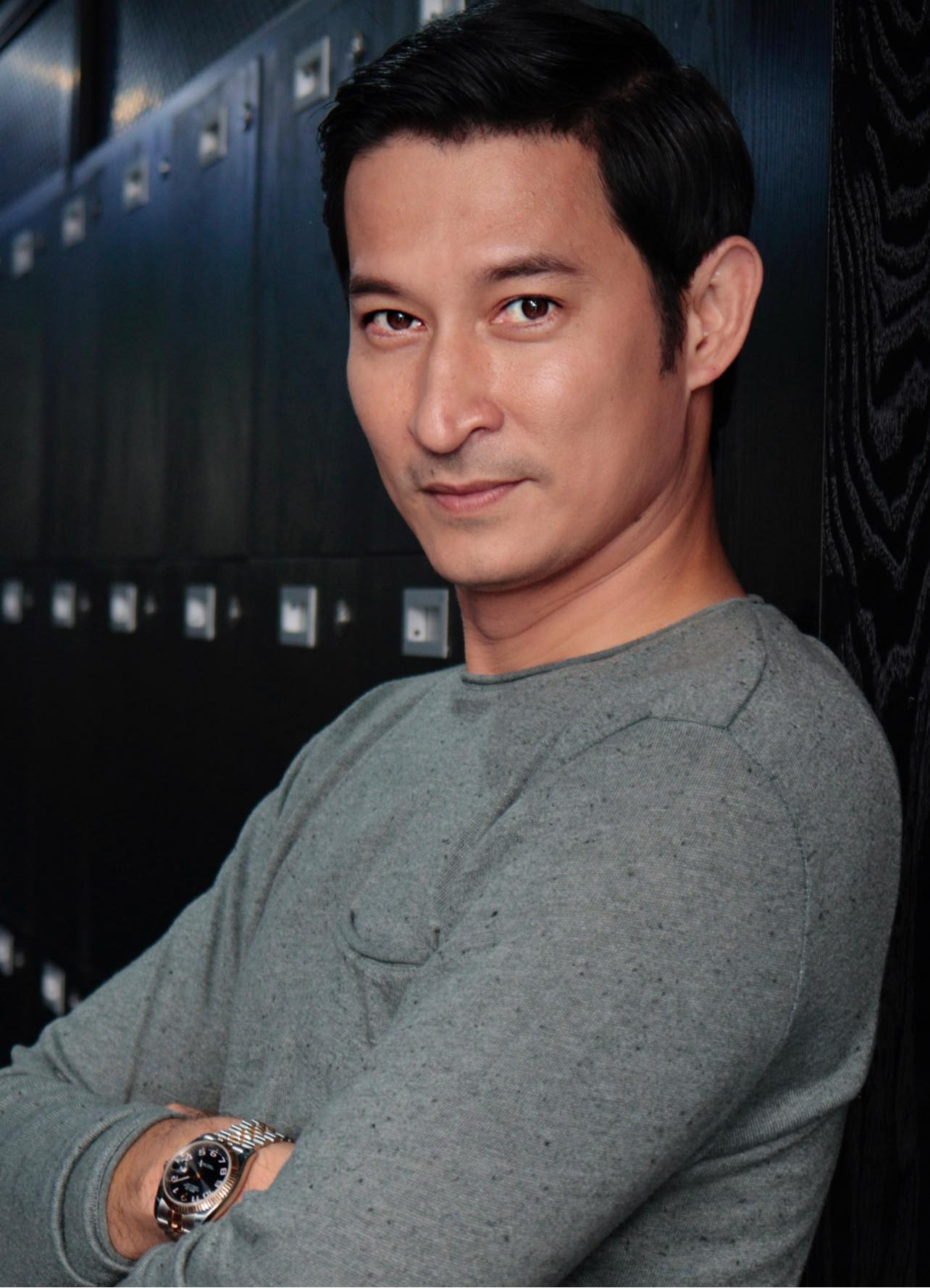 Sau Dốc tình, Huy Khánh giữ phong độ ngoại hình, xuất hiện với những vai bảnh bao trong Chuyện tình xa xứ, Cô dâu đại chiến cùng loạt phim truyền hình như Hạnh phúc mong manh, Sắc đẹp và danh vọng... Anh là một trong những diễn viên miệt mài đóng phim, được nhận định là &quot;trai hư&quot; vì thường hóa thân với những vai điển trai trên màn ảnh.