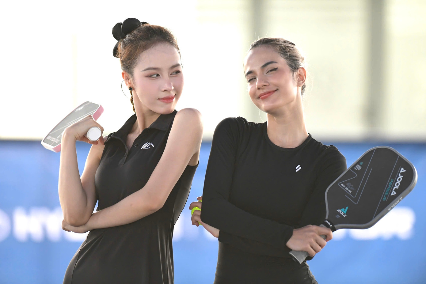 Trả lời Tiền Phong trước khi lên sân, Ngọc Hằng và Emma Lê cho biết cả hai sẵn sàng lên sân, chinh phục Giải Vô địch Pickleball Việt Nam - Cúp Hyundai Thành Công 2025 sau chuỗi ngày tập luyện.