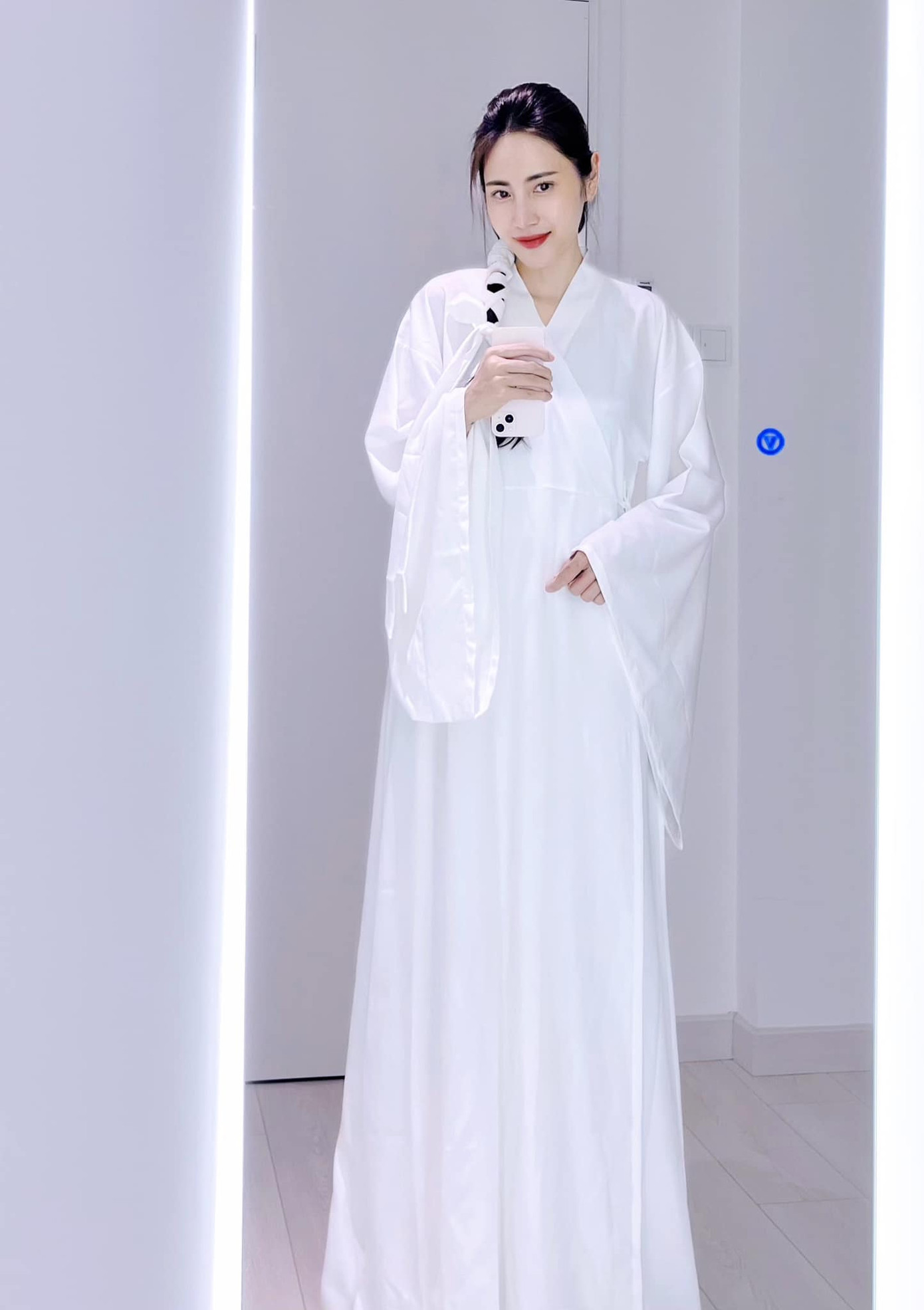 Loạt ảnh được Thủy Tiên chia sẻ tối 9/9. Loạt ảnh được Thủy Tiên chia sẻ tối 9/9.