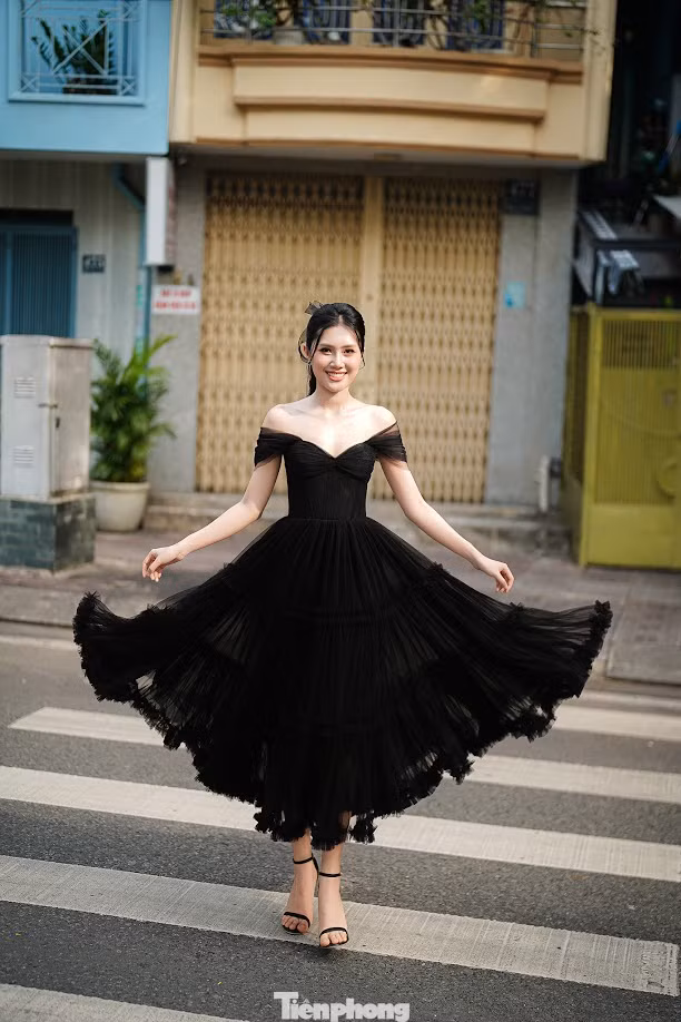 Sau ba tháng đồng hành, Thùy Nhiên nói cô có nhiều nền tảng để phát triển. "Tôi có nền tảng văn hóa sau khi tham gia Hoa hậu Việt Nam. Việc đi qua các nền văn hóa giúp tôi sâu sắc hơn, giúp tôi trang bị nhiều kiến thức để chuẩn bị cho hành trình tương lai", Thùy Nhiên chia sẻ.