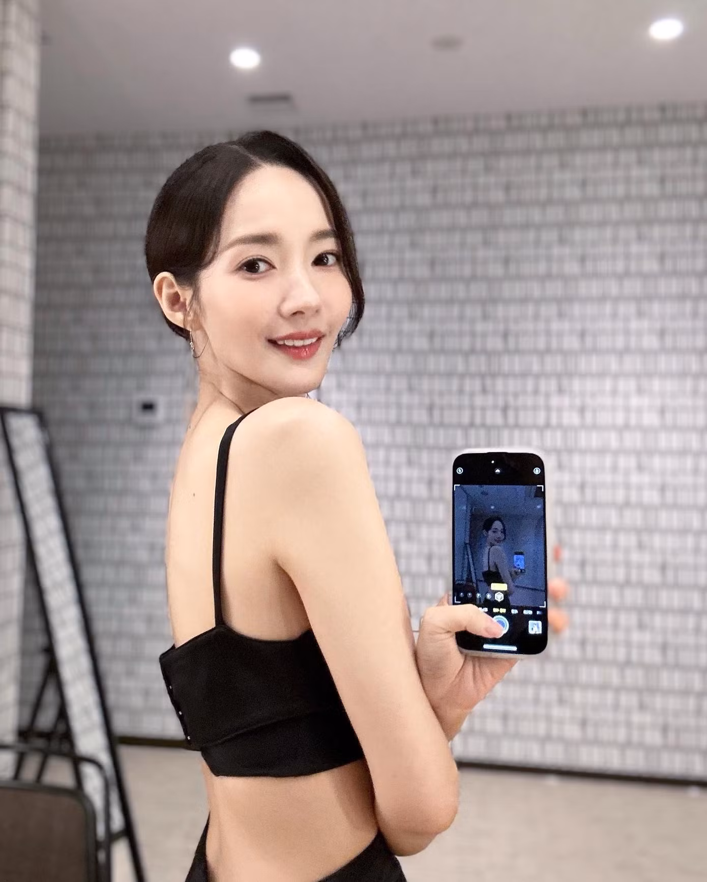 Park Min Young giảm hơn 10 kg để xuất hiện trong phim mới.