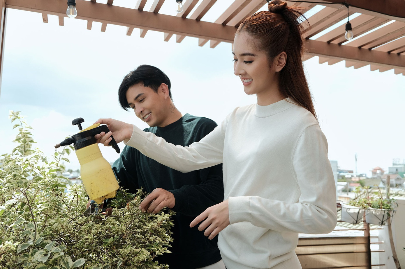 Hồ Quang Hiếu nói kế hoạch sắp tới của anh là tập trung đi hát, lo cho gia đình.