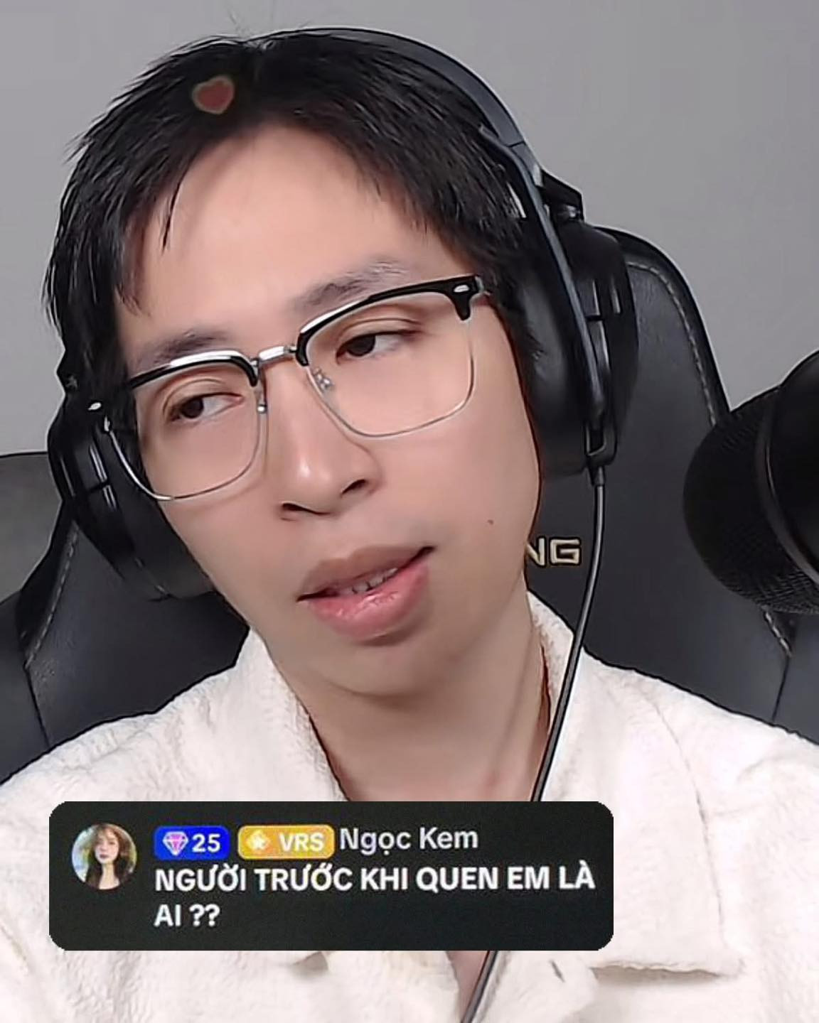 ViruSs và Ngọc Kem tuyên bố chấm dứt mọi drama tình cảm. ViruSs và Ngọc Kem tuyên bố chấm dứt mọi drama tình cảm.