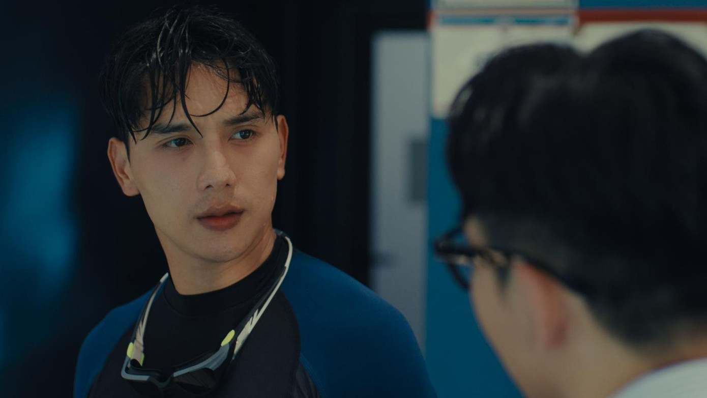 Thuận Nguyễn trong Domino: Lối thoát cuối cùng.