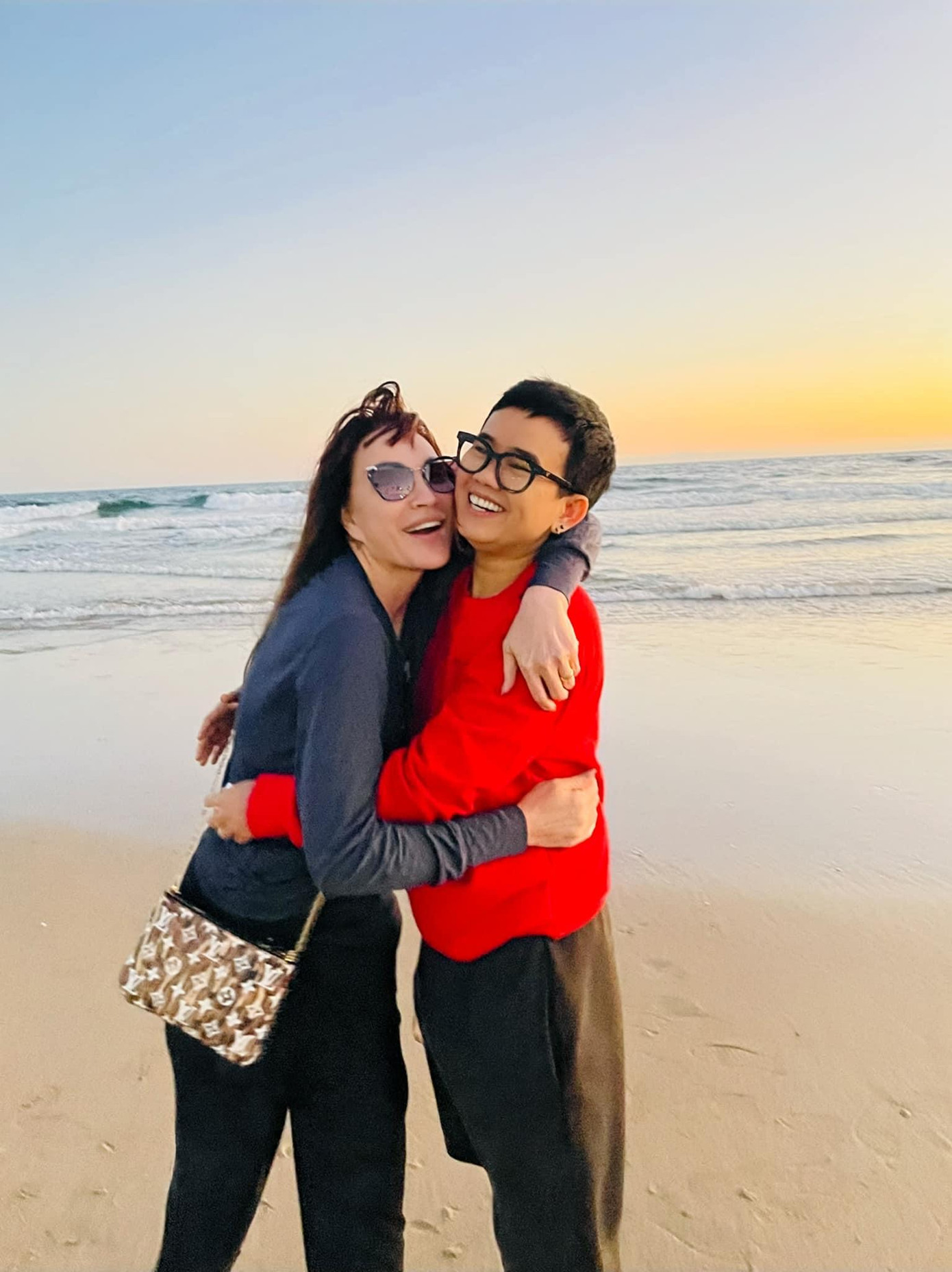 Phương Uyên và Thanh Hà công khai tình cảm dịp Valentine 2022. Ảnh: FBNV.