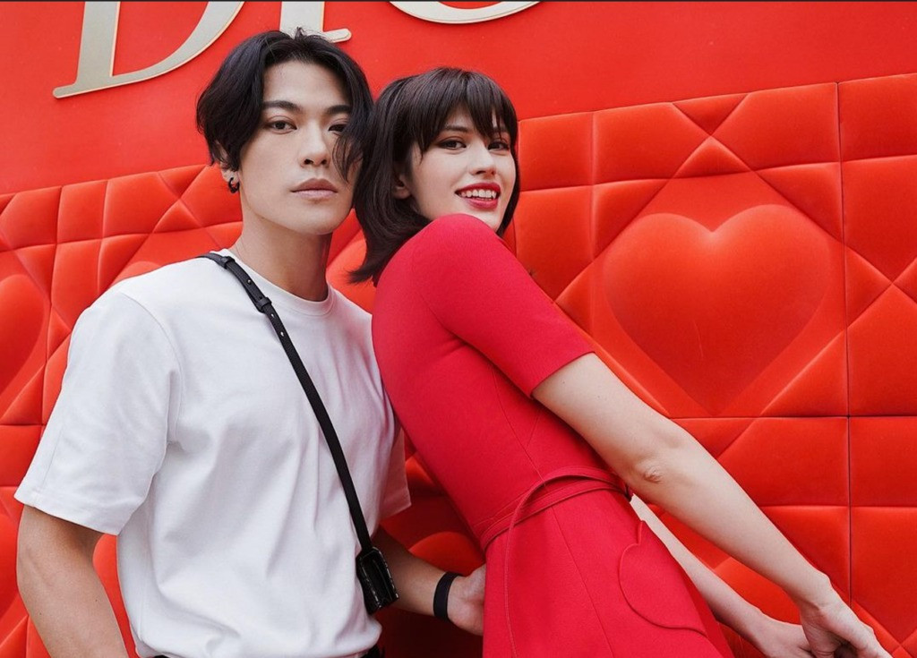 Karina và Johnny Hoàng Tiểu Phong nổi tiếng ở Trung Quốc.