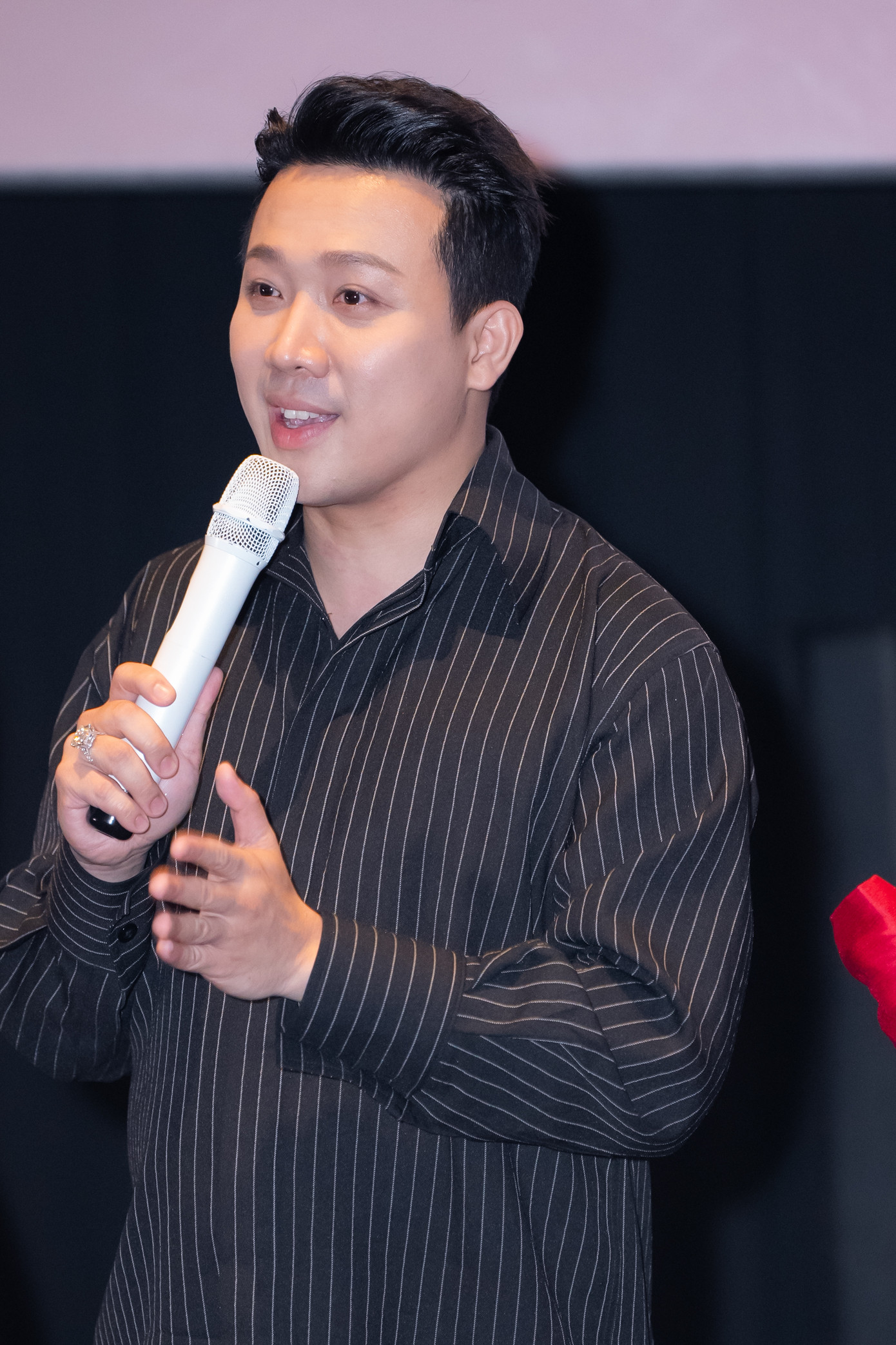 Trấn Thành tại buổi ra mắt, giới thiệu phim chiếu Tết tên Mai. Trấn Thành tại buổi ra mắt, giới thiệu phim chiếu Tết tên Mai.