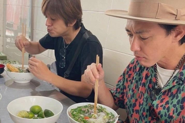 Hình ảnh Gao Đỏ và Gao Xanh anh phở tại Hà Nội. Ảnh: Noboru Kaneko.