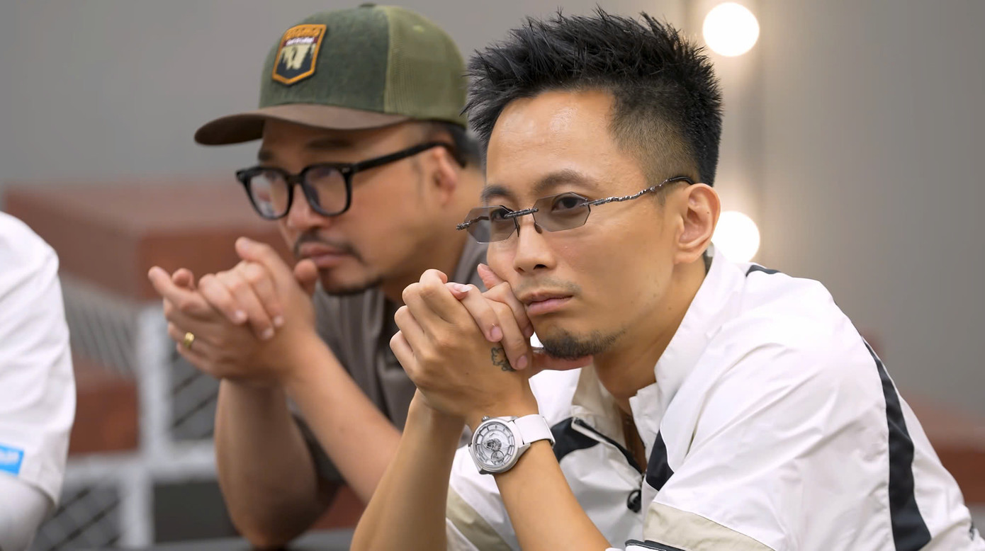 Các anh tài xúc động khi có hai người chơi phải dừng chân ở Công diễn 3. Các anh tài xúc động khi có hai người chơi phải dừng chân ở Công diễn 3.